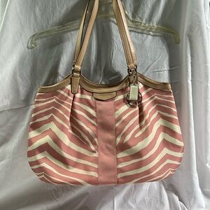 Pink Coach Shoulder Bag/Purse